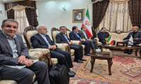 استقبال رسمی مسئولین استانی کردستان و کرمانشاه از وزیر صمت در فرودگاه کرمانشاه