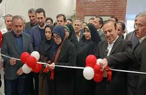 بازدید از نمایشگاه دائمی توانمندی‌های صنایع کوچک و افتتاح خط تولید واحد آرایشی و بهداشتی